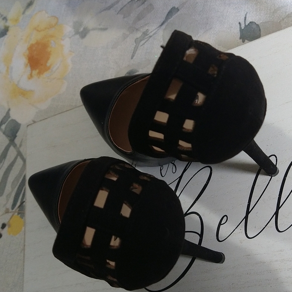 Rue 21 used Great condition black heels - Picture 3 of 4